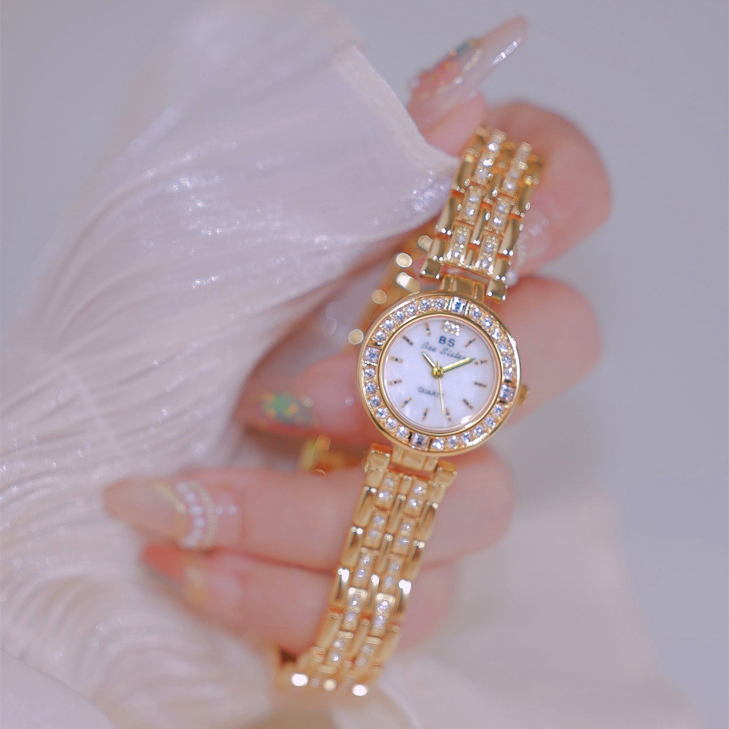 Hand Watch Shell Classic Shell Dial Bracelet Watch– The Cottagecore
