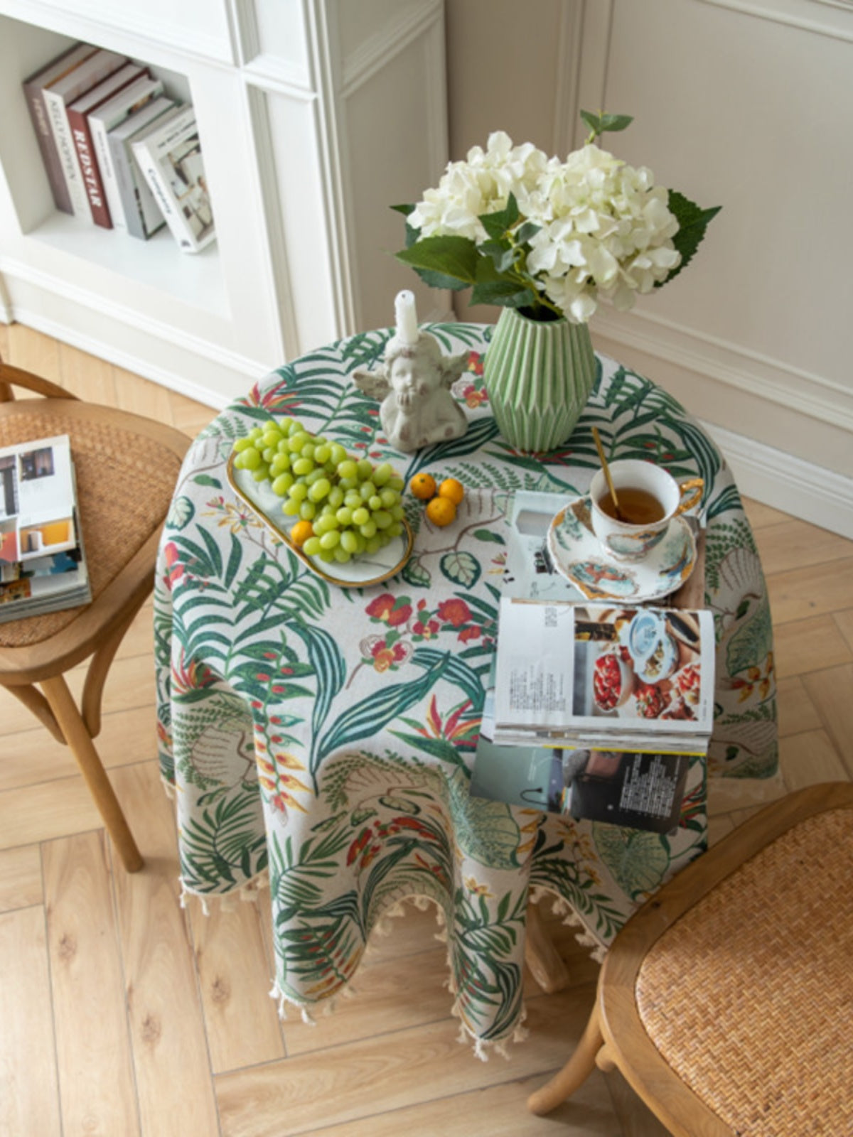 Chic Plant Round Tablecloth– The Cottagecore