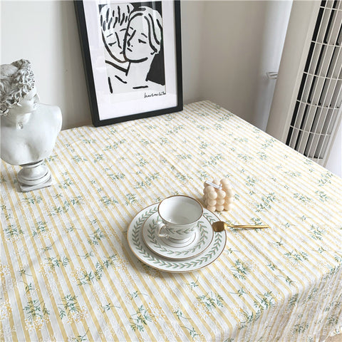 Cottagecore Floral Print Tablecloth - The Cottagecore